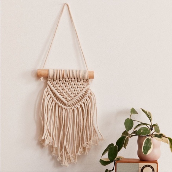 Urban Outfitters Olivia Macrame Mini Wall Decoration - Picture 1 of 2